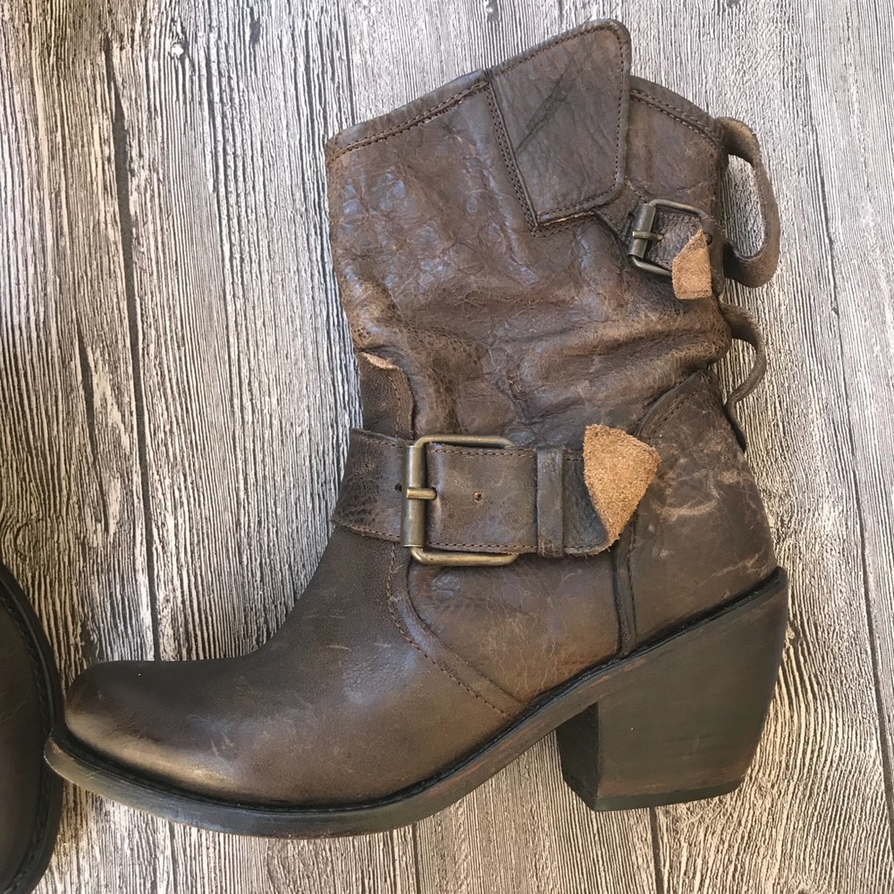 DOLCE VITA Leather Boots - Picture 3 of 8